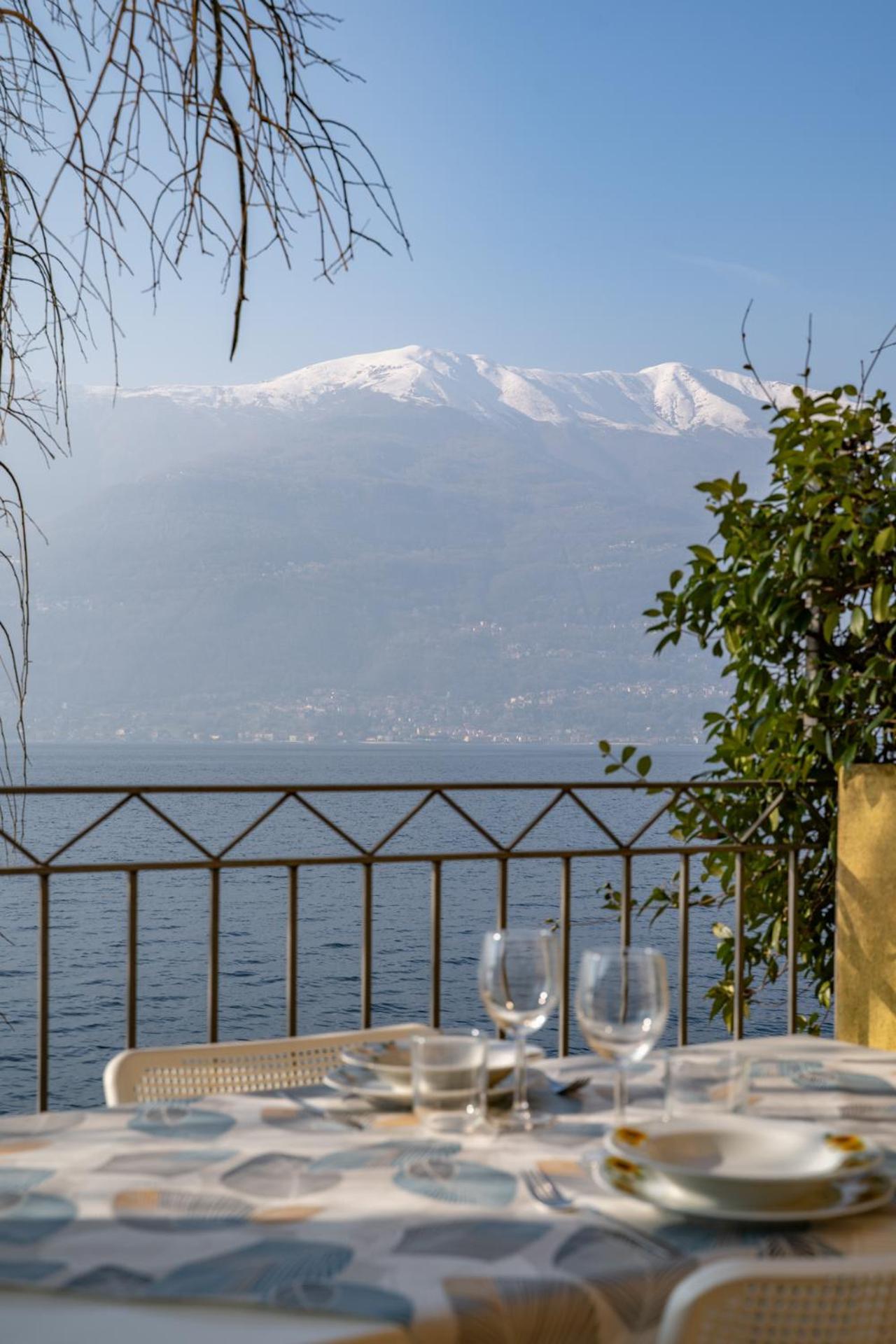 Il Glicine Sul Lago - Wisteria On The Lake Bellano Exterior foto